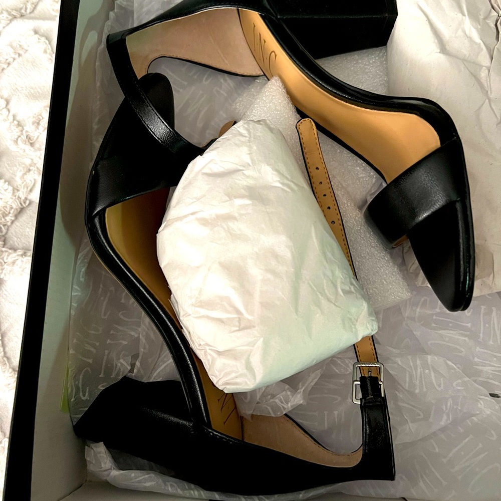 Heels - Picture 3 of 6